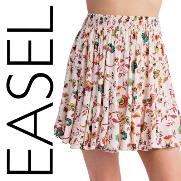 132:EASEL NWT SKIRT VANILLA (R1H)